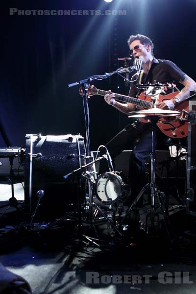 THE LEGENDARY TIGERMAN - 2010-10-17 - PARIS - Point Ephemere - Paulo Furtado